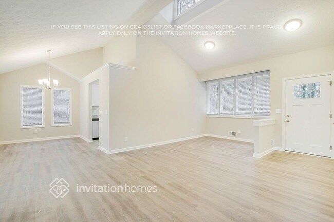 Building Photo - 232 Rustic Ridge Dr NE