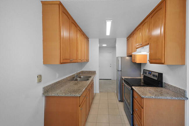 Building Photo - 397 Imperial Way