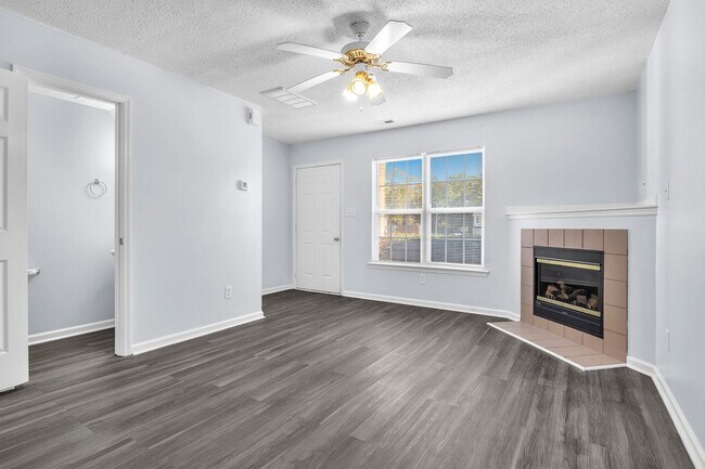 Foto del edificio - 2 Bed 2.5 Bath Townhome