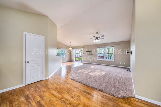 Foto del edificio - 7325 Salerno Cir