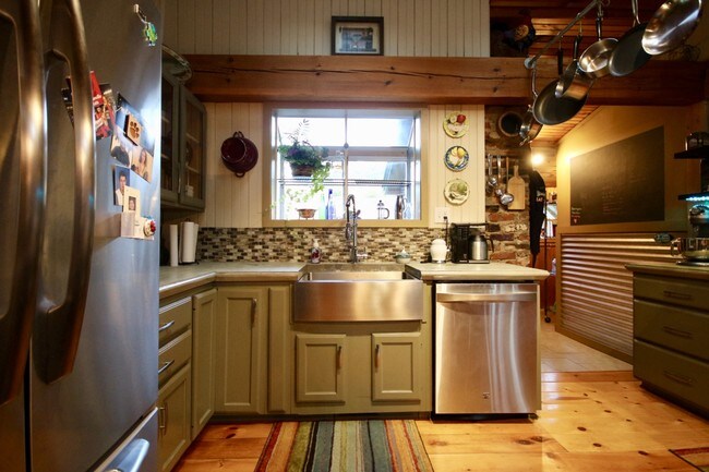 Building Photo - 2075 Crab Creek Rd