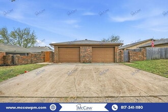 Building Photo - 10259 Aurora Dr