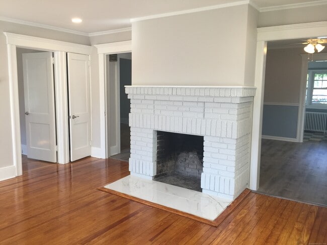 Building Photo - 269 Sound Beach Ave