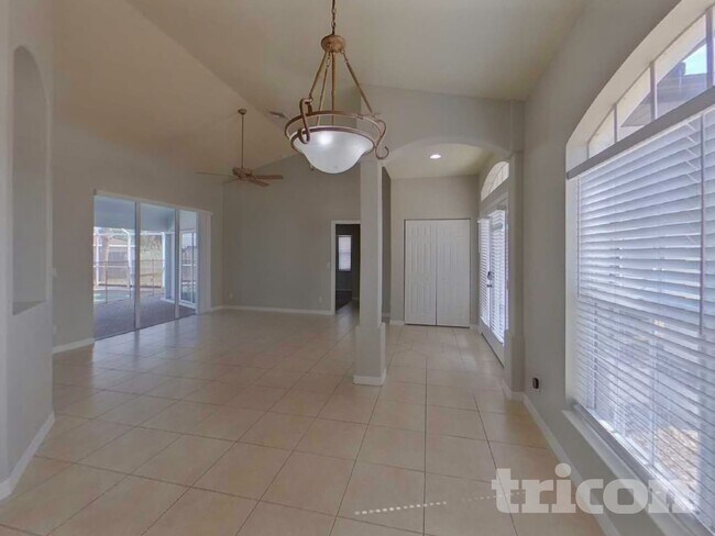 Foto del edificio - 4090 W Price Blvd