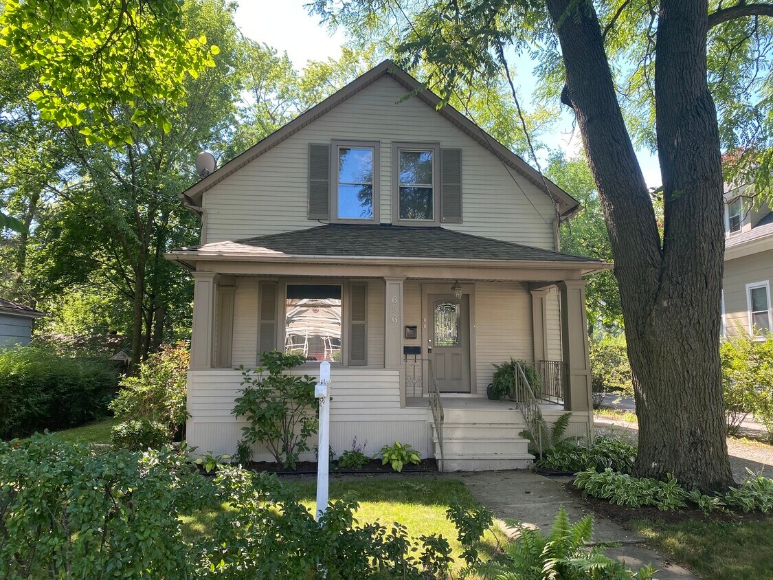 Primary Photo - 656 Chestnut St