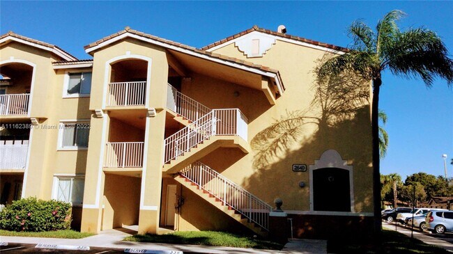 Foto del edificio - 2640 S University Dr