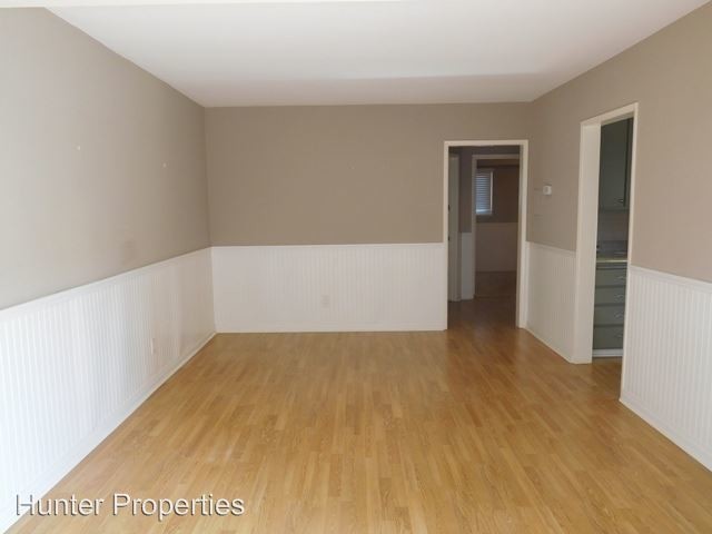 Building Photo - 239 25th St