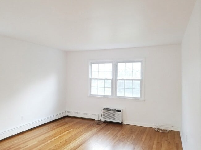 Livingroom - 17 Old Allamuchy Rd