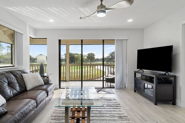 Foto del edificio - 655 Brackenwood Cove