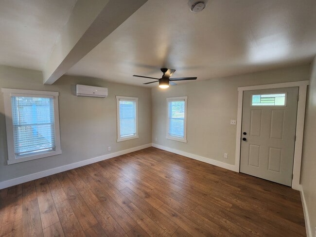 Building Photo - 804 Palatka Rd