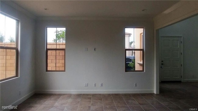 Building Photo - 3 br, 3 bath House - 189 Frontier