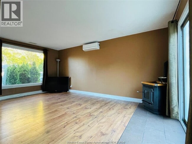 Building Photo - 8691 Darlington Crescent