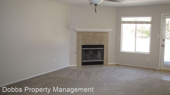 Building Photo - 3 br, 2 bath House - 11106 Camino La Paz