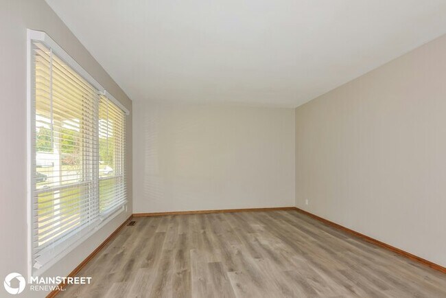 Foto del edificio - 1445 JACKSON LN, FLORISSANT, MO 63031