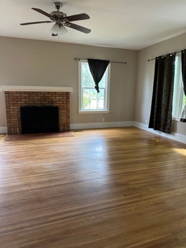 Building Photo - 5 Bed Home Close to EWU