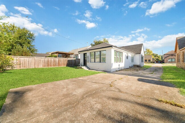 Foto del edificio - 2914 Wheeler Ave