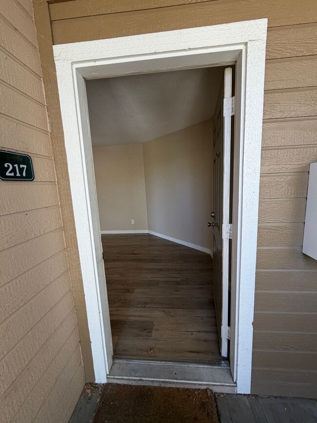 Photo - 1019 Dornajo Way #217 House