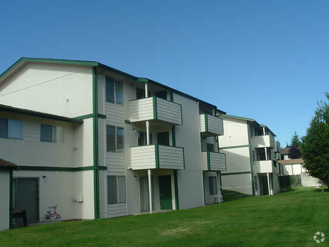 Courtyard - Alpine Vistas