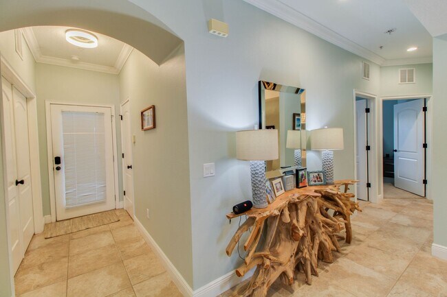 Foto del edificio - 7824 Holiday Isle Drive - Available Januar...