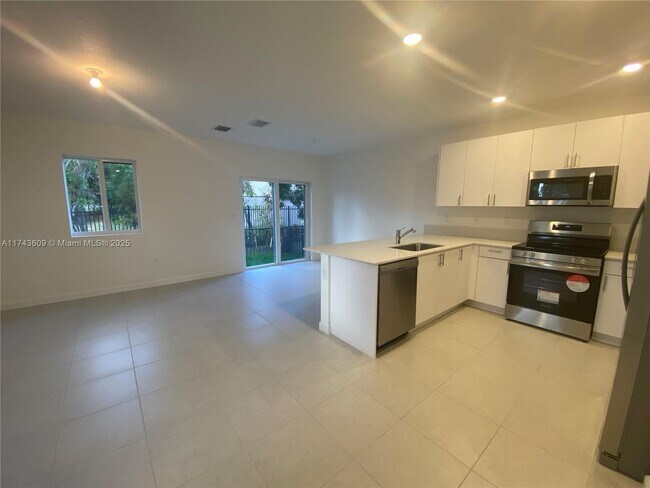 Foto del edificio - 5195 SW 37th St