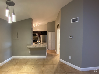 Building Photo - 2803 N Oakland Forest Dr