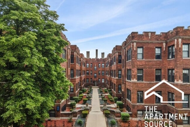 Building Photo - 4407 N Wolcott Ave