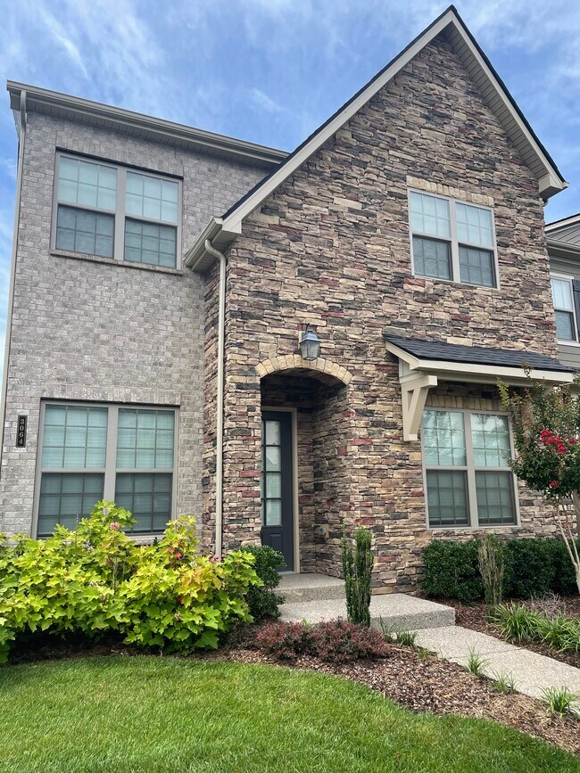 Building Photo - 3064 Flowing Creek Dr