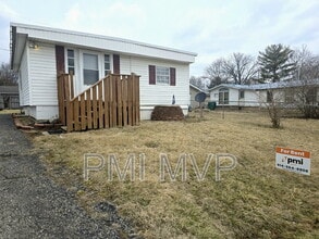 Building Photo - 2222 Maureen Blvd S