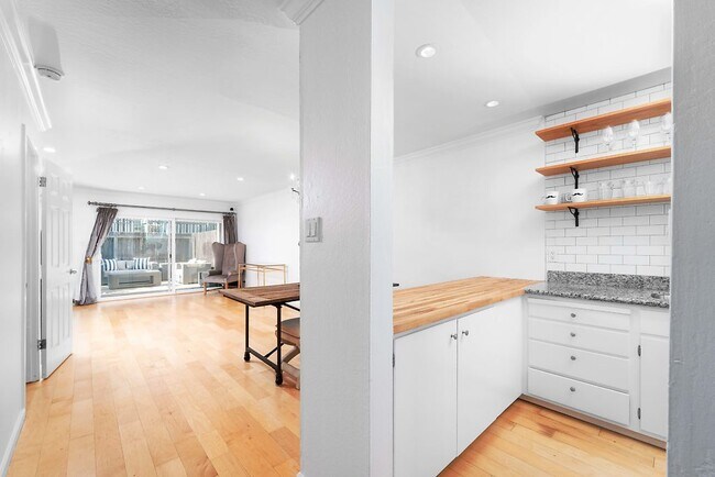 Building Photo - 1470 Creekside Dr