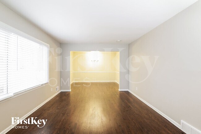 Foto del edificio - 9613 Beverly Dr