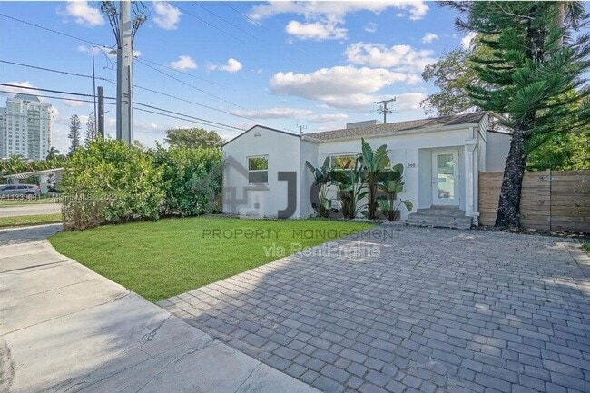 Photo - 968 NE 80th St House