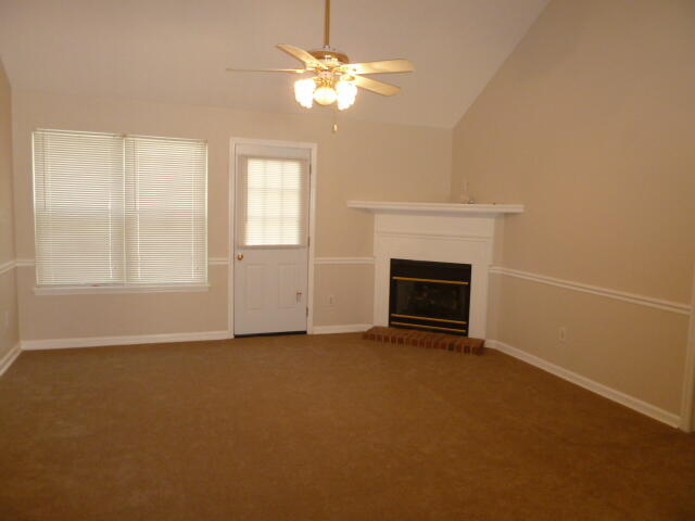 Foto del edificio - 111 Harvestwood Dr