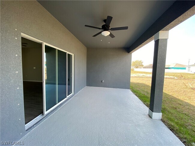 Foto del edificio - 1404 Nelson Rd N