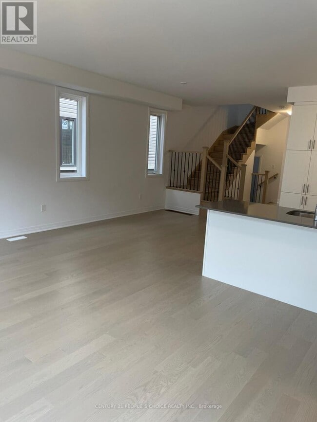 Building Photo - 937 Douro St