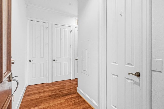 Foto del edificio - 7134 Mapleridge St