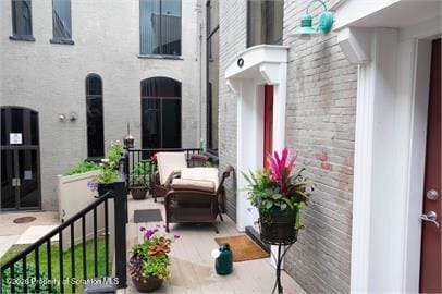 Building Photo - 800 James Ave