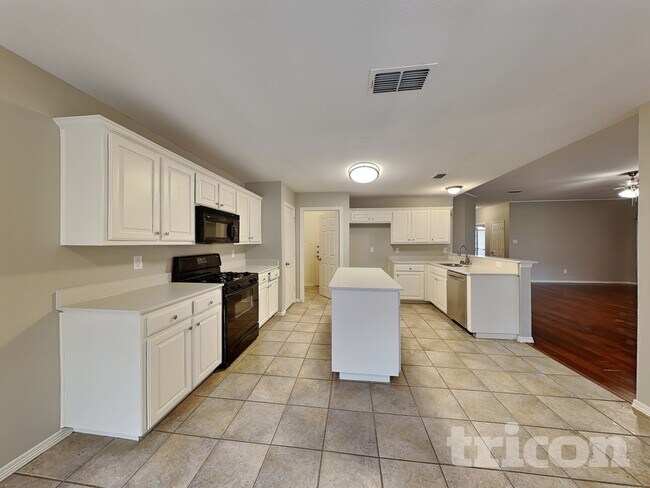 Foto del edificio - 5005 Vaquero Dr