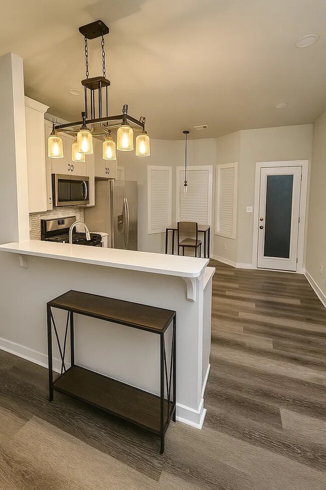 Foto del edificio - Room in House on Lindsey Dr