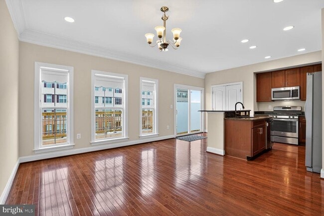 Building Photo - 3711 Chippendale Cir