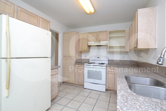 Foto del edificio - 10713 W Montecito Ave