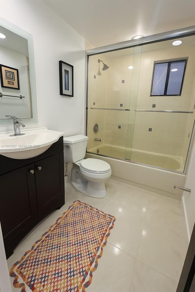 Foto del edificio - 8730 SW 133rd Avenue Rd