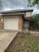 Building Photo - 2304 Granberry Dr