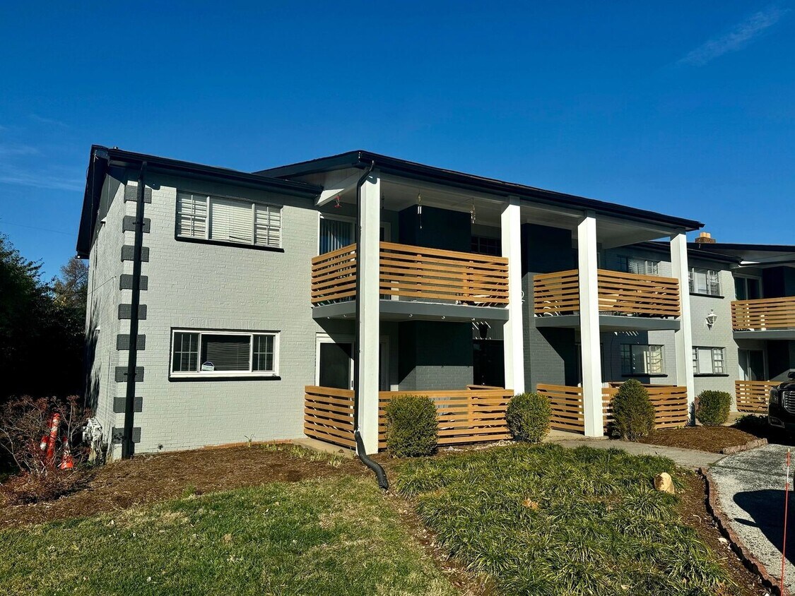 Foto principal - Minutes from I-170. Ask about our Move in ...