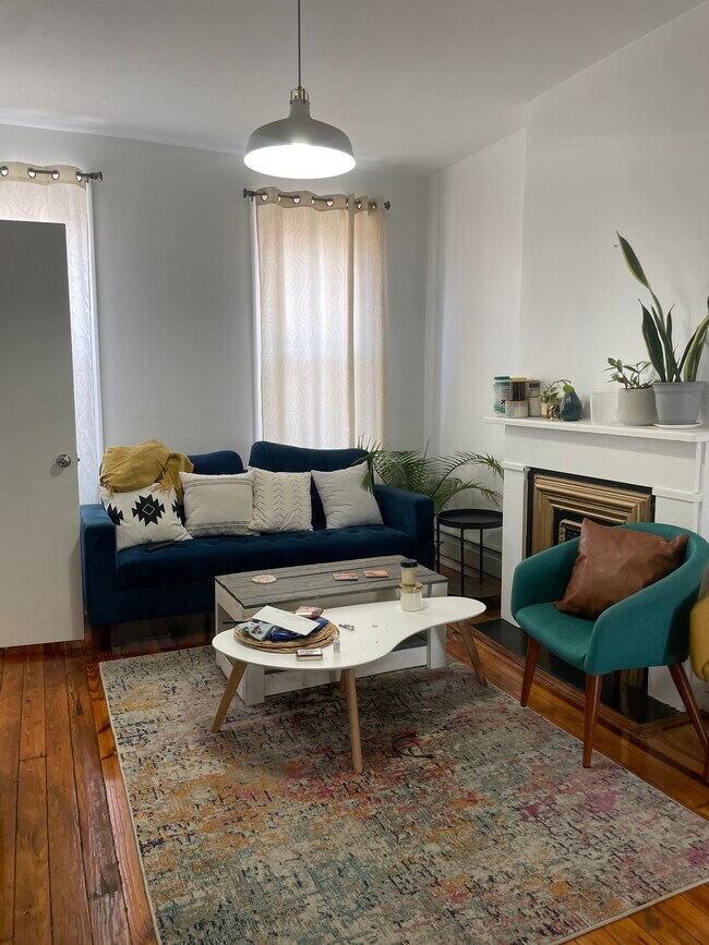 Building Photo - 53 6th Ave