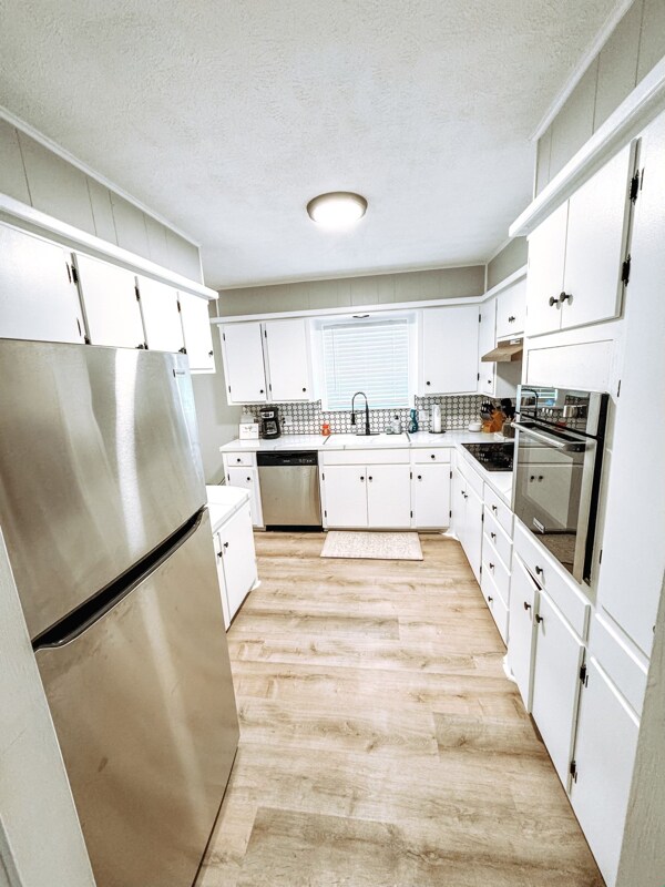 Building Photo - 1104 Ave B