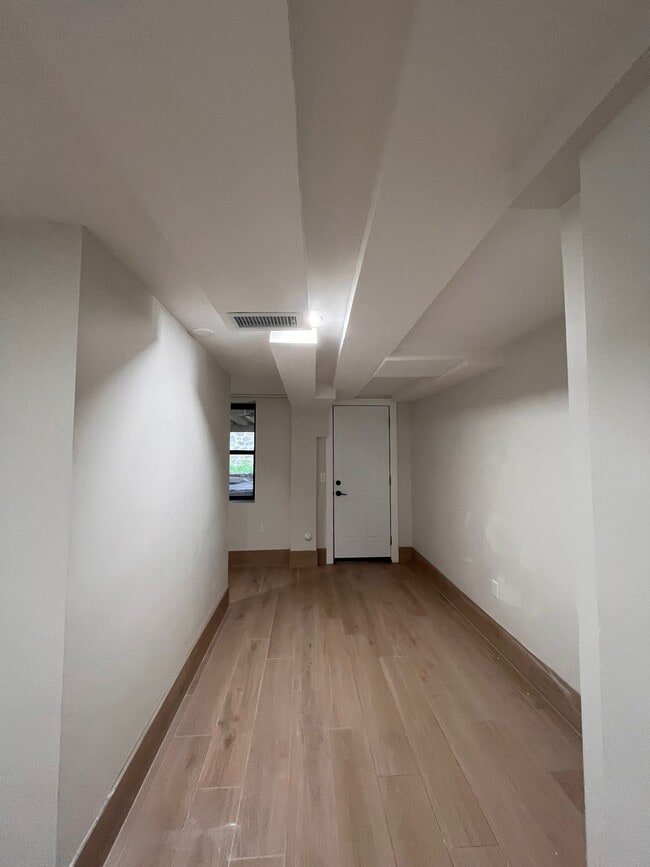 Building Photo - 604 Palisade Ave