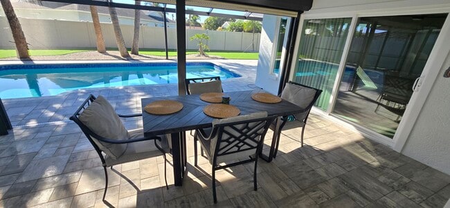 Building Photo - 4270 Kingston Ct