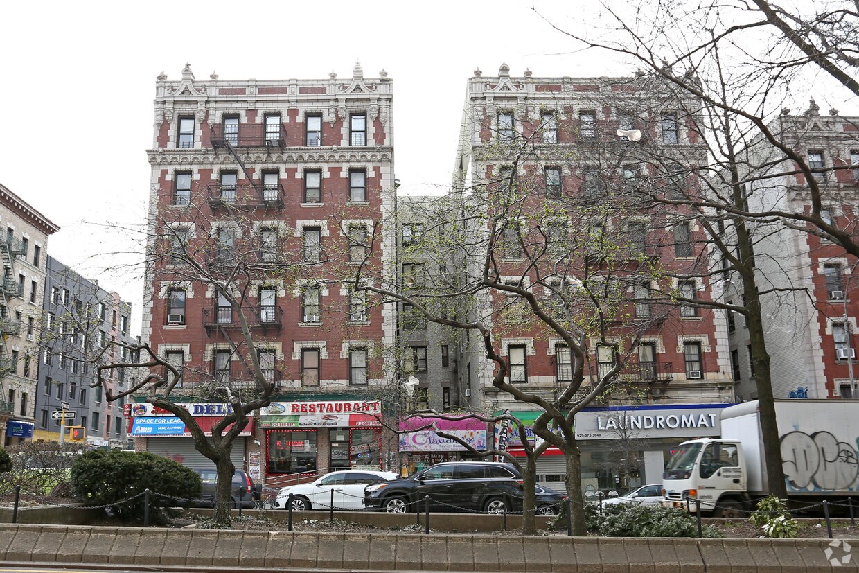 Building Photo - 3850-3858 Broadway