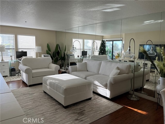 Foto del edificio - 280 Cagney Ln