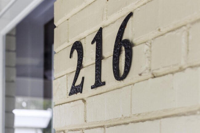 Foto del edificio - 216 Gallatin St NW